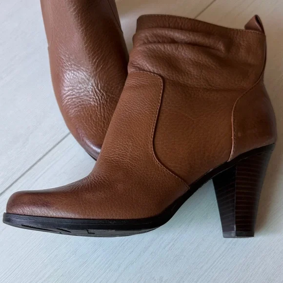 Sofft Brown Heeled Boots Size 8 - Picture 1 of 10
